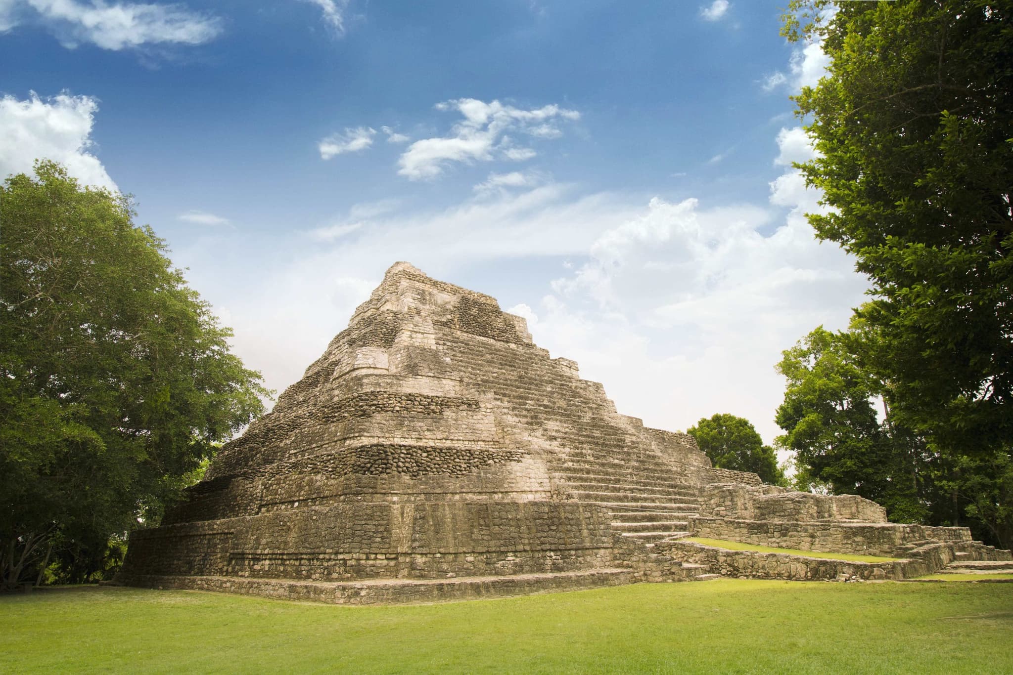 Pirámide del sitio arqueológico de Chacchoben