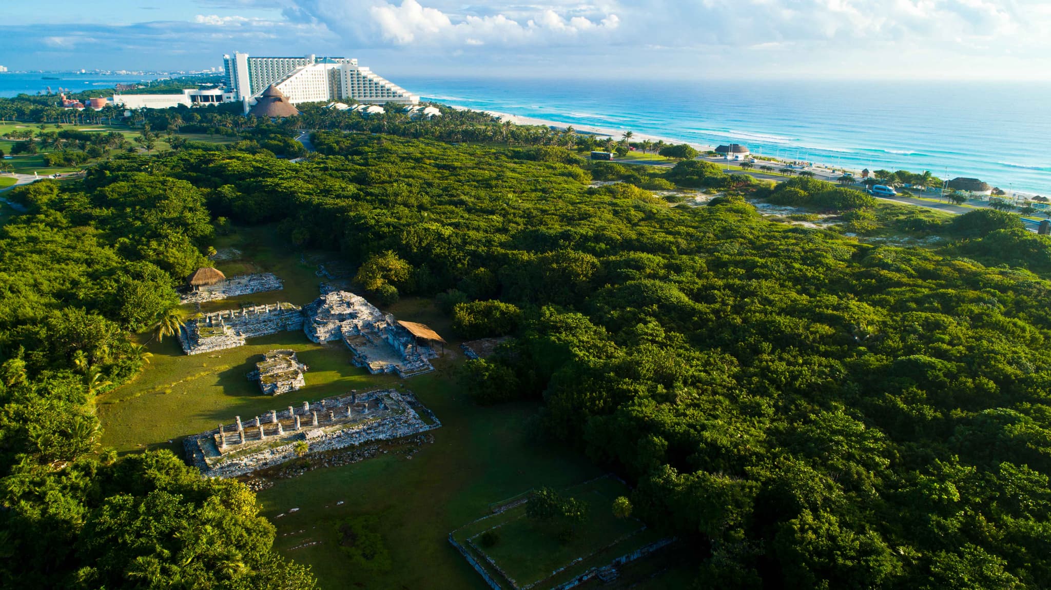 Templo maya en Cancún